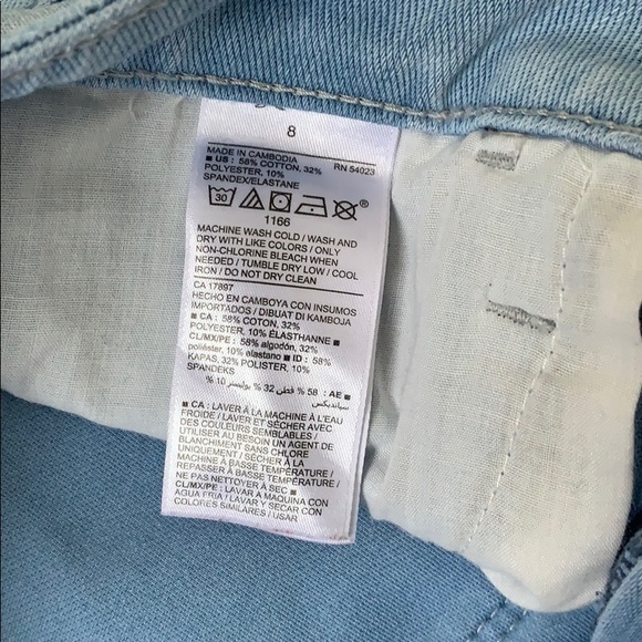 Old Navy Stretchy Jeans - Picture 4 of 4